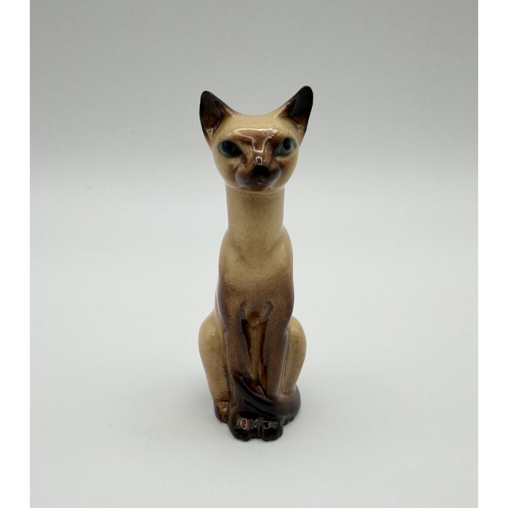 Hagen Renaker Ceramic Miniature Mini Sitting Tall Siamese Cat Figurine 2.25”